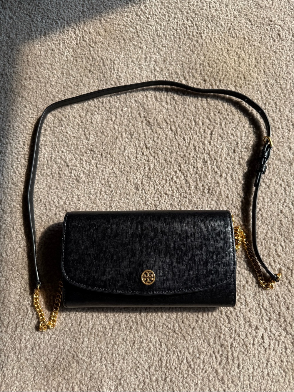 Tory Burch wallet on chain